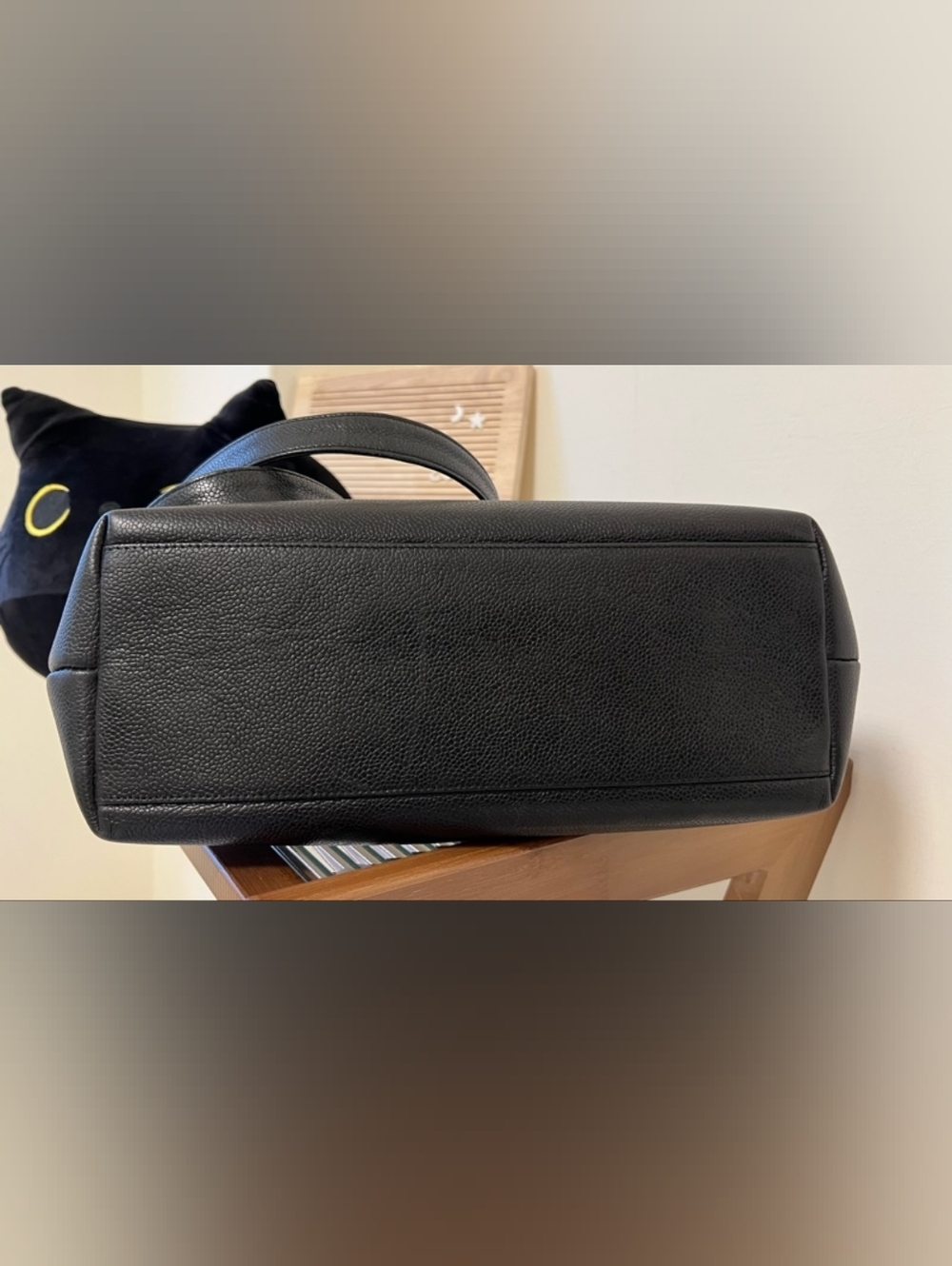 Authentic Chanel Leather Hand Bag - Picture 8 of 12
